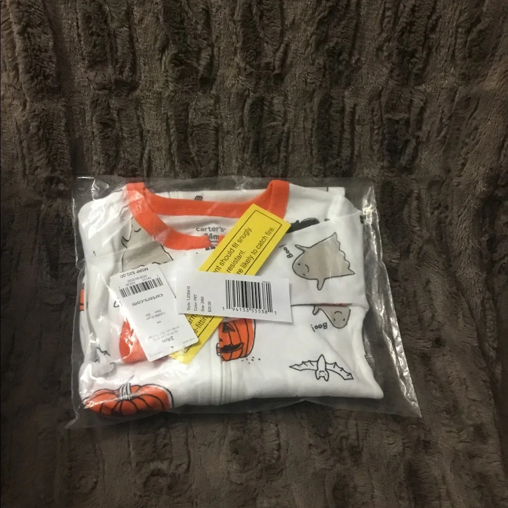 🪷 NWT Halloween 1pc Zip Pajamas 24 months